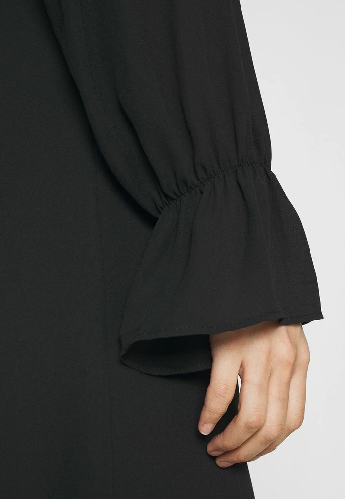 NA-KD WRAPPED FRILL DRESS - Robe De Jour - Black 6 NA-KD WRAPPED FRILL DRESS - Robe De Jour - Black – Image 6