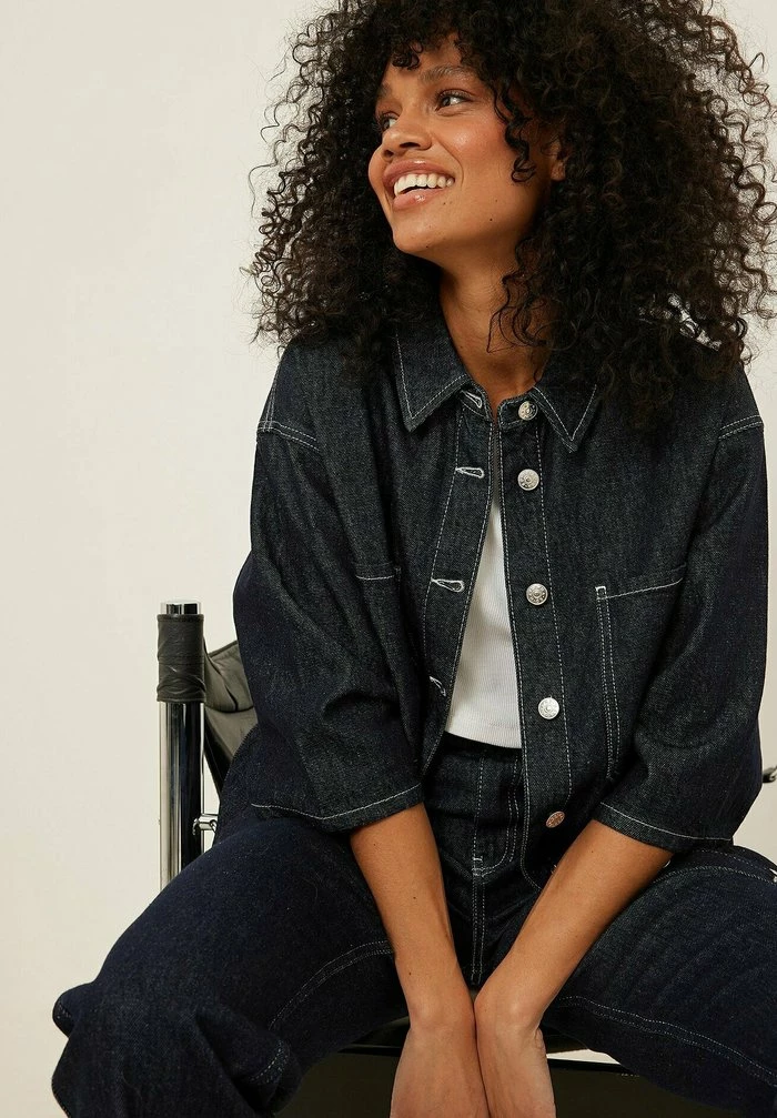 NA-KD OVERSIZE - Veste En Jean - Blue 4 NA-KD OVERSIZE - Veste En Jean - Blue – Image 4