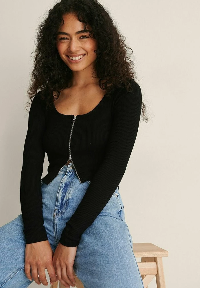 NA-KD T-shirt à Manches Longues - Black 4 NA-KD T-shirt à Manches Longues - Black – Image 4