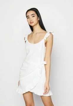 NA-KD DETAIL DRESS - Robe De Soirée - White