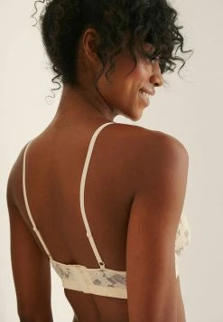 NA-KD BÜGELLOSER - Soutien-gorge à Balconnet - Pearl
