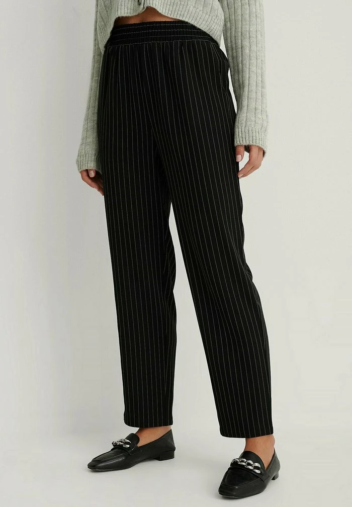 NA-KD Pantalon Classique - Pinstripe 1 NA-KD Pantalon Classique - Pinstripe