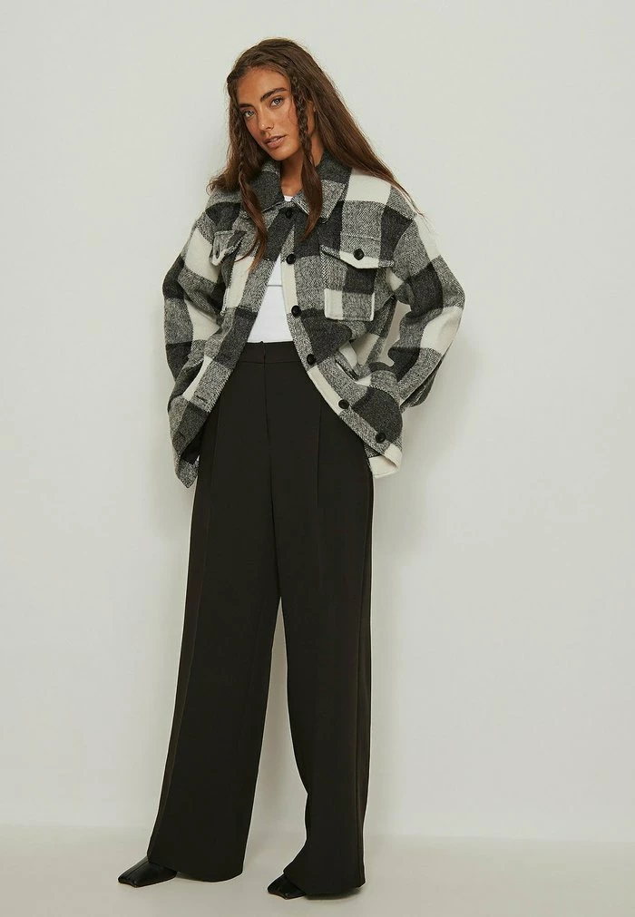 NA-KD Manteau Court - Check 2 NA-KD Manteau Court - Check – Image 2