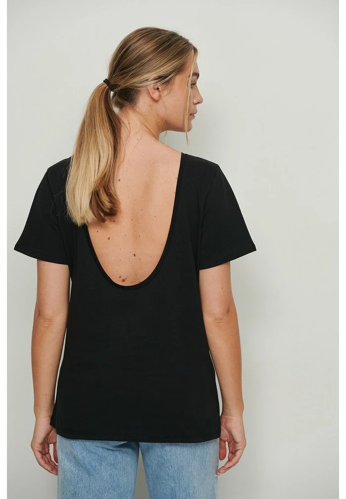 NA-KD 2 PACK ORGANIC BASIC DEEP BACK TEE - T-shirt Basique - Black/white 3 NA-KD 2 PACK ORGANIC BASIC DEEP BACK TEE - T-shirt Basique - Black/white – Image 3