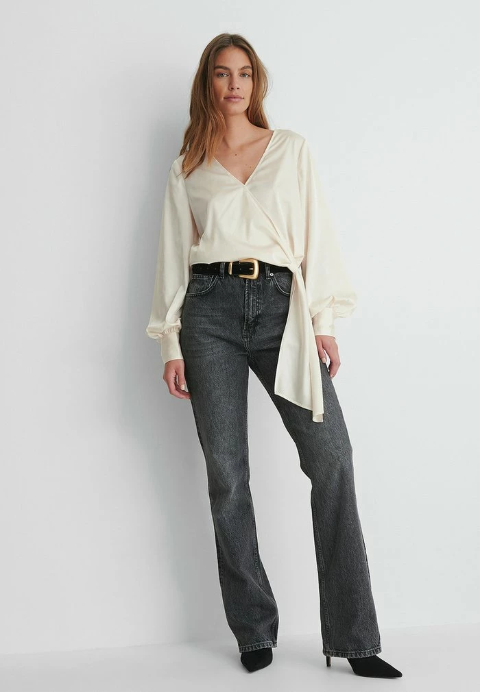 NA-KD Blouse - Beige 2 NA-KD Blouse - Beige – Image 2