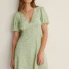 NA-KD V AUSSCHNITT - Robe De Jour - Green Lilac