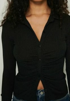 NA-KD MIT RÜSCHENDETAIL AM KRAGEN - Chemisier - Black