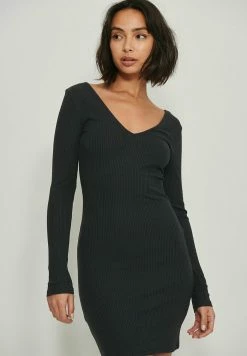 NA-KD AUSSCHNITT - Robe Fourreau - Black
