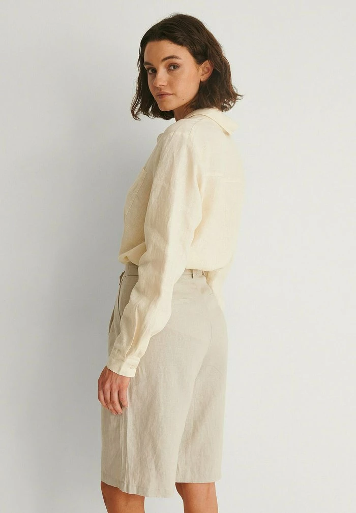 NA-KD BERMUDA - Short - Beige 4 NA-KD BERMUDA - Short - Beige – Image 4