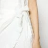 NA-KD DETAIL DRESS - Robe De Soirée - White -NA-KD Soldes Magasin 8b4a1f10e7b745878a6de7c8dffce170