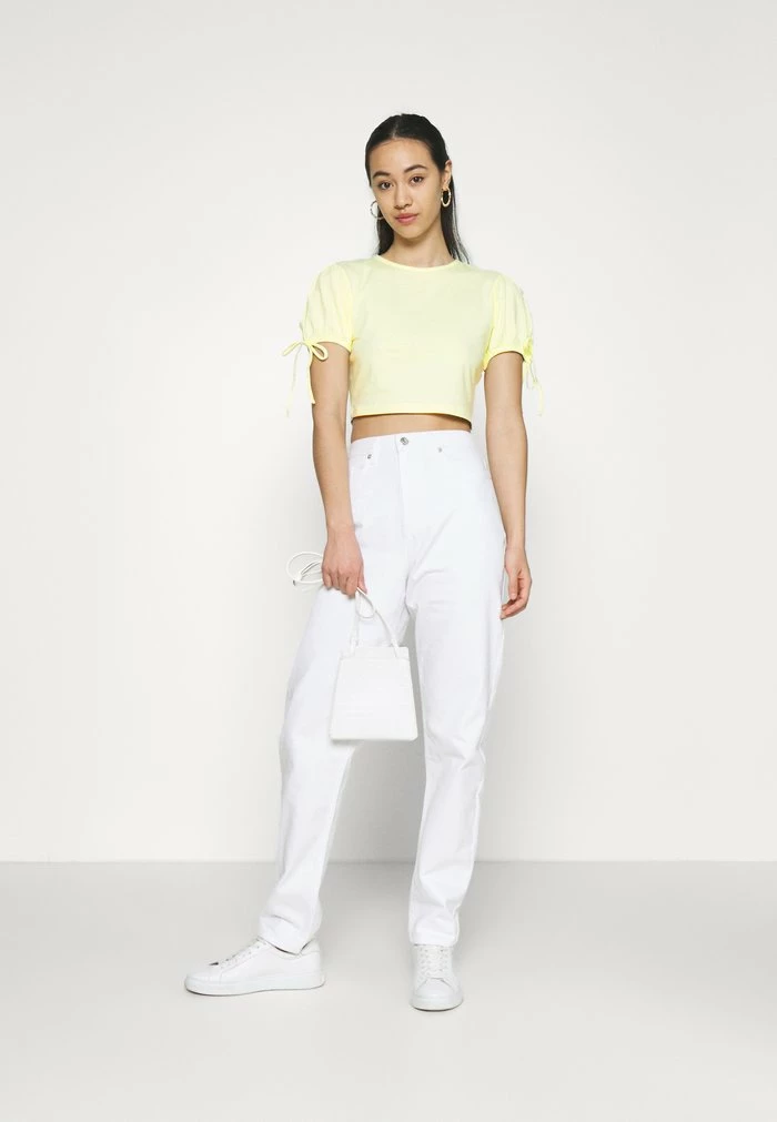 NA-KD CROPPED - T-shirt Imprimé - Yellow 2 NA-KD CROPPED - T-shirt Imprimé - Yellow – Image 2