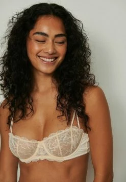 NA-KD Soutien-gorge à Balconnet - Pearl