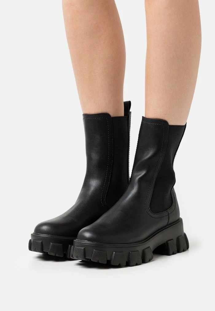 NA-KD ELASTIC PROFILE BOOTS - Bottines à Plateau - Black 1 NA-KD ELASTIC PROFILE BOOTS - Bottines à Plateau - Black