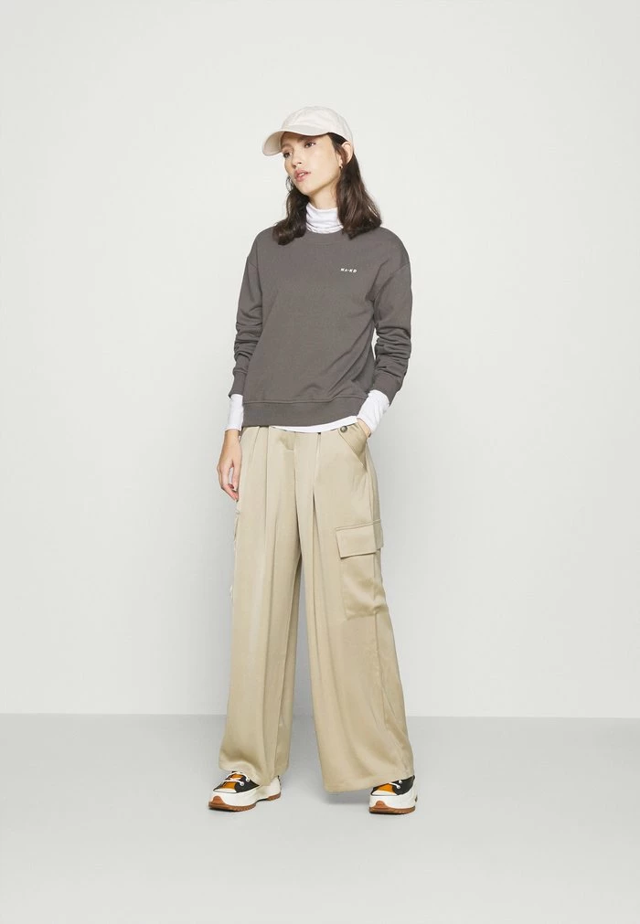 NA-KD LOGO BASIC - Sweatshirt - Grey 2 NA-KD LOGO BASIC - Sweatshirt - Grey – Image 2