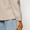 NA-KD PRESS BUTTON OVERSHIRT - Manteau Court - Light Beige 11 NA-KD PRESS BUTTON OVERSHIRT - Manteau Court - Light Beige -NA-KD Soldes Magasin 9fd8d376a4364e57ae03da5845256fc6