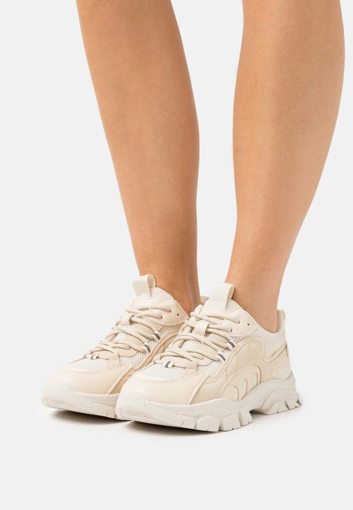 NA-KD TREKKING SOLE - Baskets Basses - Offwhite/beige 1 NA-KD TREKKING SOLE - Baskets Basses - Offwhite/beige