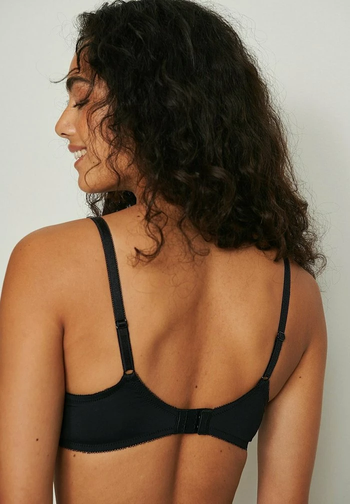 NA-KD Soutien-gorge à Balconnet - Black 2 NA-KD Soutien-gorge à Balconnet - Black – Image 2