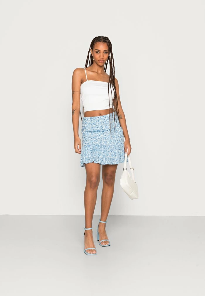 NA-KD FRILL SKIRT - Minijupe - Blue Bunches 2 NA-KD FRILL SKIRT - Minijupe - Blue Bunches – Image 2