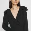 NA-KD WRAPPED FRILL DRESS - Robe De Jour - Black 13 NA-KD WRAPPED FRILL DRESS - Robe De Jour - Black -NA-KD Soldes Magasin a4fd31c3b7bc40129f8f2b3778bfd14c