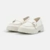 NA-KD CHUNKY ROUND BUCKLE LOAFERS - Mocassins - Offwhite -NA-KD Soldes Magasin a64946e222454bf8bd26a9c8e24f1de7