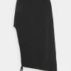 NA-KD DRAPED HIGH SLIT MIDI SKIRT - Jupe Crayon - Black 4 NA-KD DRAPED HIGH SLIT MIDI SKIRT - Jupe Crayon - Black -NA-KD Soldes Magasin ad6ecf65ffe44150b061fa5693c04d0b