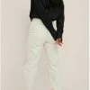 NA-KD ORGANIC ASYMMETRIC CLOSURE WIDE - Jean Flare - White -NA-KD Soldes Magasin ae1525836d7e4999bee030d4cf971b62