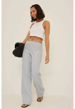 NA-KD MIT BINDUNG IN DER TAILLE - Pantalon Classique - Light Grey