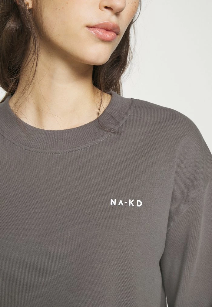 NA-KD LOGO BASIC - Sweatshirt - Grey 5 NA-KD LOGO BASIC - Sweatshirt - Grey – Image 5