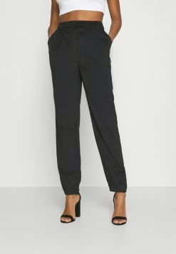 NA-KD NARROW HEM TROUSERS - Pantalon Classique - Black