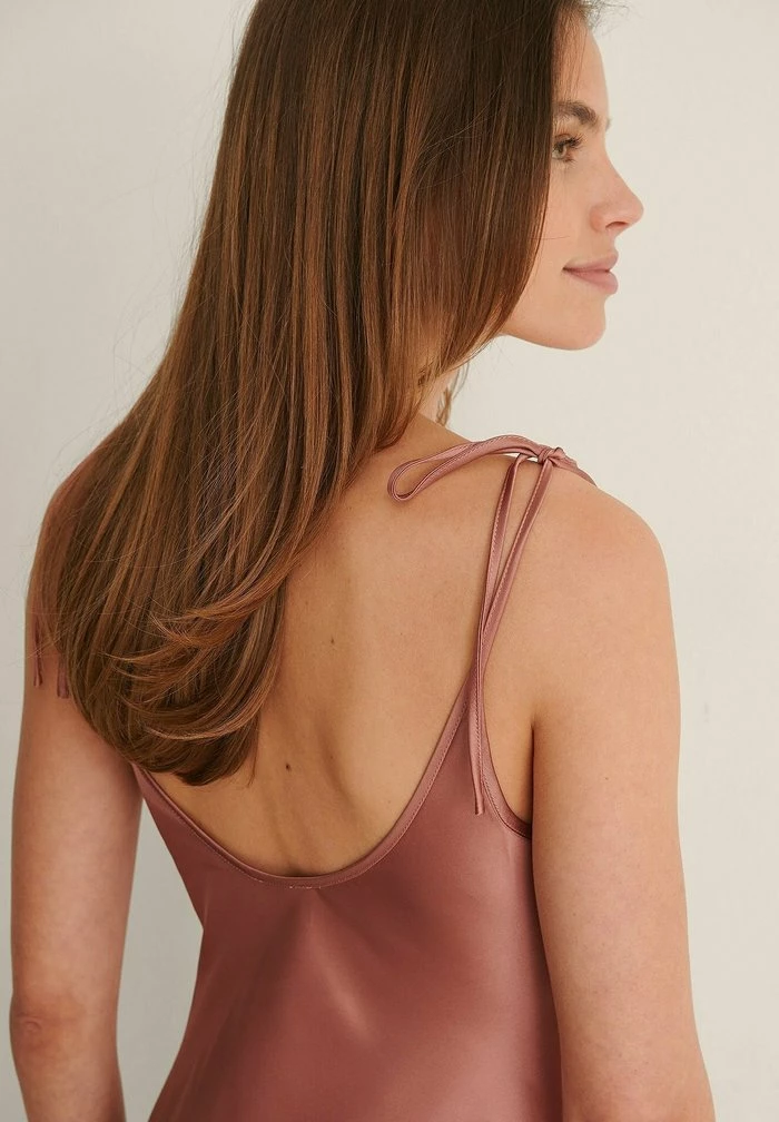 NA-KD Robe De Jour - Rose 4 NA-KD Robe De Jour - Rose – Image 4