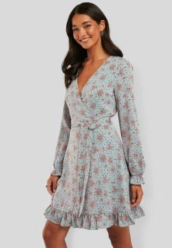 NA-KD Robe De Jour - Light Blue Flower