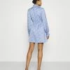 NA-KD PADDED SHOULDER MINI DRESS - Robe De Jour - Blue Comb -NA-KD Soldes Magasin c373128220004d7783d25dbe8902c8f1