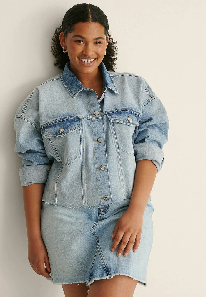 NA-KD MIT GROBEM SAUM - Veste En Jean - Light Blue 1 NA-KD MIT GROBEM SAUM - Veste En Jean - Light Blue