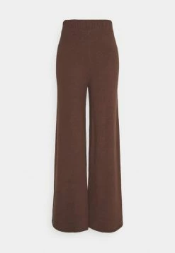 NA-KD X ZALANDO EXCLUSIVE - FLUFFY PANTS - Pantalon Classique - Nougat