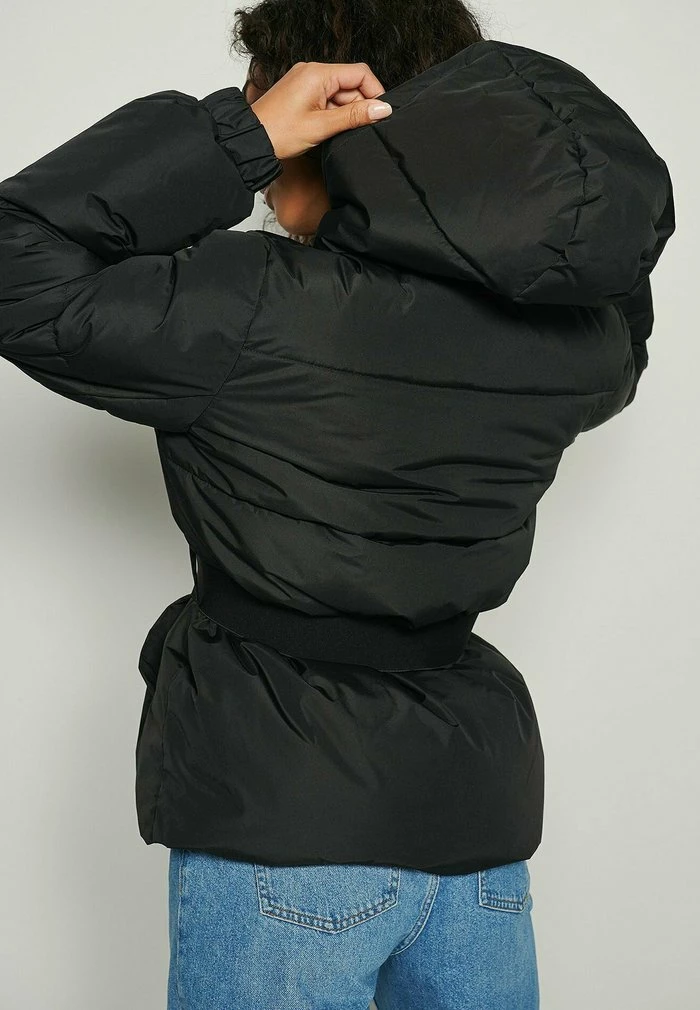 NA-KD Veste D'hiver - Black 2 NA-KD Veste D'hiver - Black – Image 2