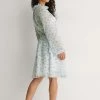 NA-KD Robe De Jour - White/blue Flowers -NA-KD Soldes Magasin ce7adea935fd4367a2c2d8e75169bd17