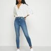 NA-KD HIGH WAIST RAW HEM - Jeans Skinny - Mid Blue -NA-KD Soldes Magasin cef8398542d347e589a7d6a38f85eef9