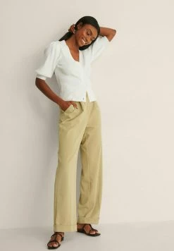 NA-KD MIT PUFFSCHULTER - Gilet - Offwhite