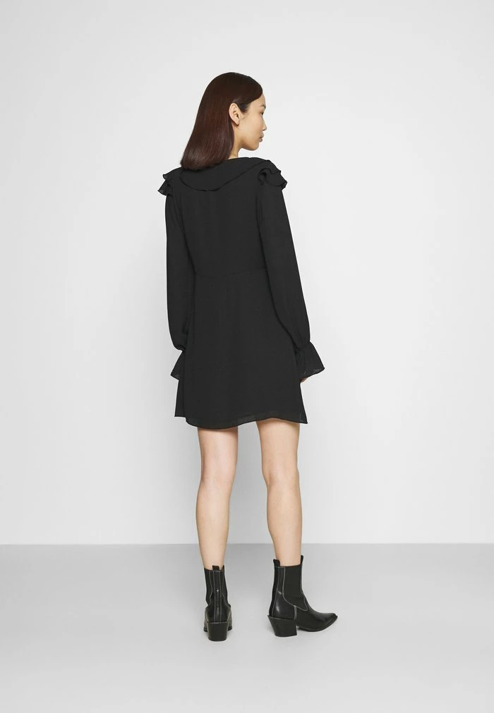 NA-KD WRAPPED FRILL DRESS - Robe De Jour - Black 3 NA-KD WRAPPED FRILL DRESS - Robe De Jour - Black – Image 3