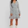 NA-KD Robe De Jour - Light Blue Flower -NA-KD Soldes Magasin d525ba78b1a244a4921edaba47abbcd0
