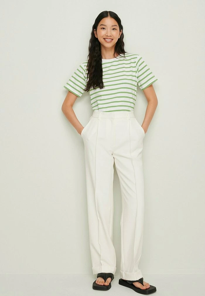 NA-KD T-shirt Imprimé - White/green 2 NA-KD T-shirt Imprimé - White/green – Image 2