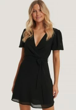 NA-KD TIE WAIST - Robe De Jour - Black