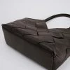 NA-KD BIG WOVEN SHOPPER-BLACK - Sac à Main - Black -NA-KD Soldes Magasin e5ce3293f5e04b48b82567a51735adff