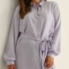NA-KD FLIESSENDER KAFTAN - Robe Chemise - Lilac -NA-KD Soldes Magasin e8675903266849f095f4b291469f73a0