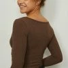 NA-KD T-shirt à Manches Longues - Brown -NA-KD Soldes Magasin e88275eaf66d436fa308bcd0bc0dafe5