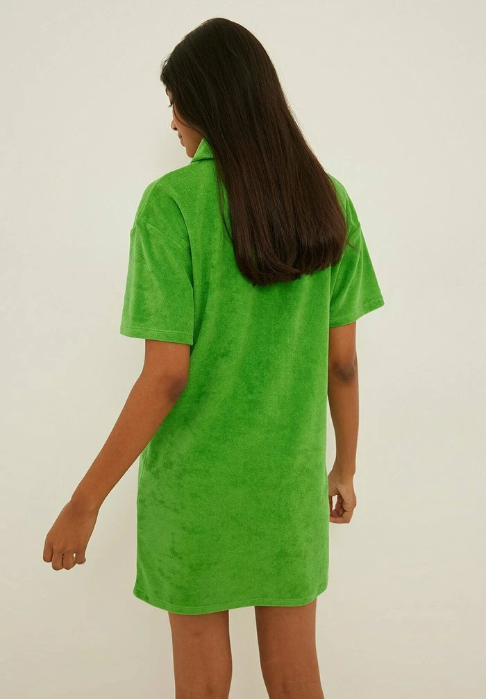 NA-KD Robe Chemise - Green 3 NA-KD Robe Chemise - Green – Image 3