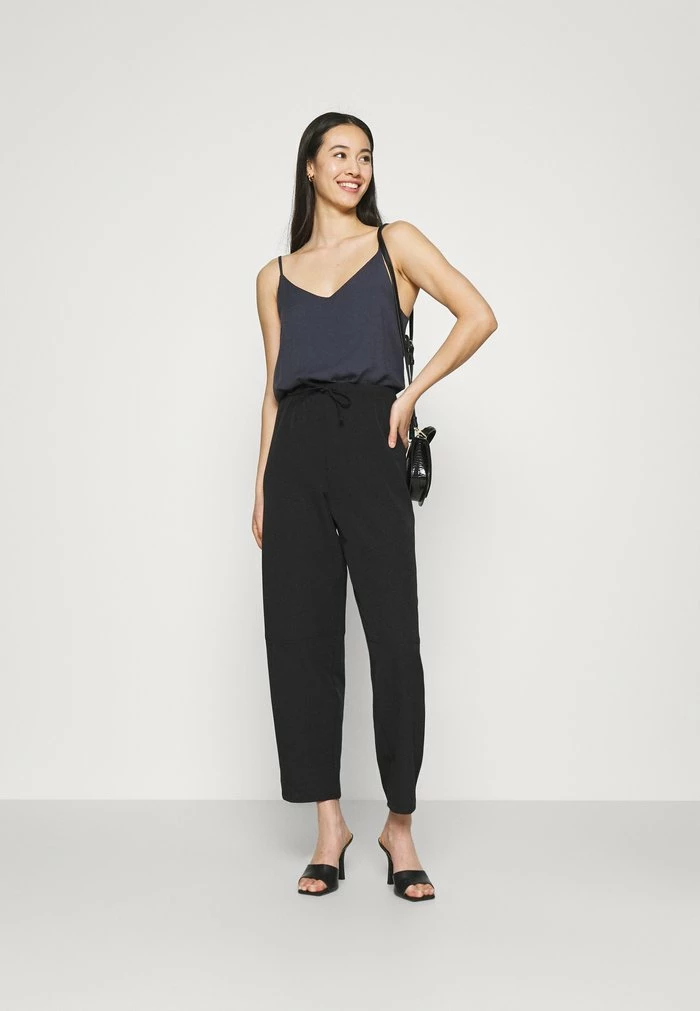 NA-KD COCOON SUIT PANTS - Pantalon Classique - Black 2 NA-KD COCOON SUIT PANTS - Pantalon Classique - Black – Image 2