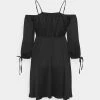 PAMELA REIF X NA-KD - OFF SHOULDER MINI DRESS - Robe De Jour - Black -NA-KD Soldes Magasin ec48d676d373411e9a9d6aa308917e52
