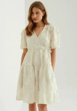 NA-KD FlLIEßENDES MIT BLUMENDETAIL - Robe De Jour - White