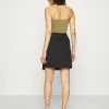 NA-KD OVERLAP MINI SKIRT - Jupe Portefeuille - Black -NA-KD Soldes Magasin f1c4b2eff9b347ca95ef09fc3df1d035